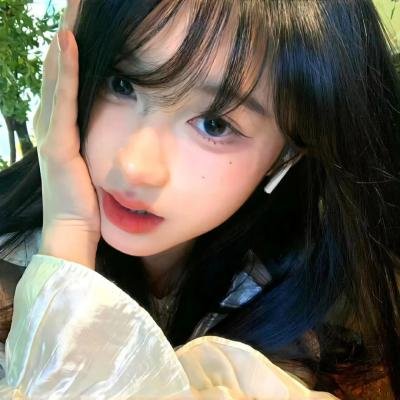 玉米上的麻雀